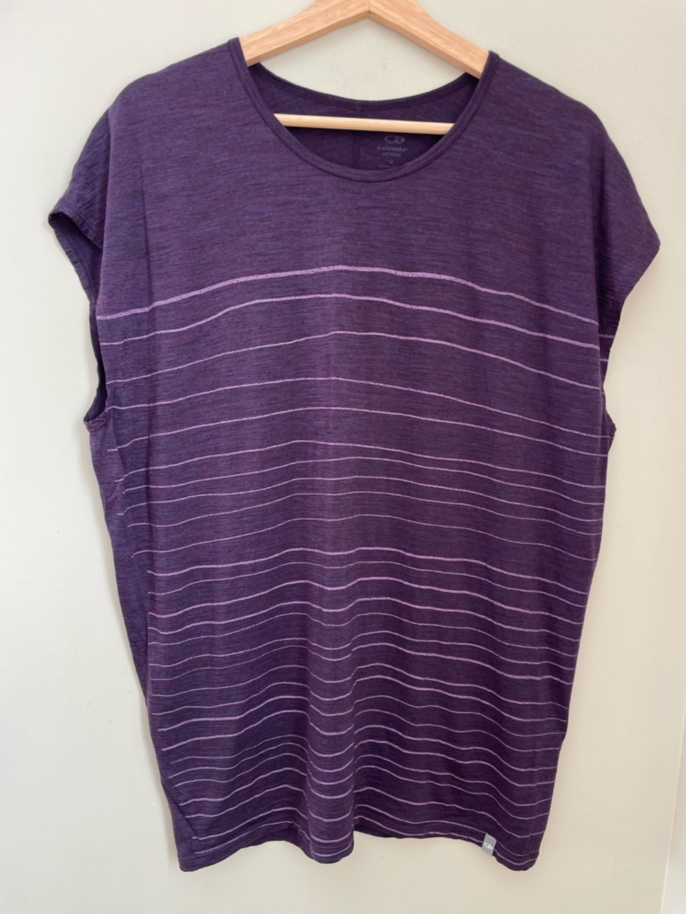Icebreaker Aria Line Purple Print Tunic Short Sleeve Women's Size Medium Outdoor